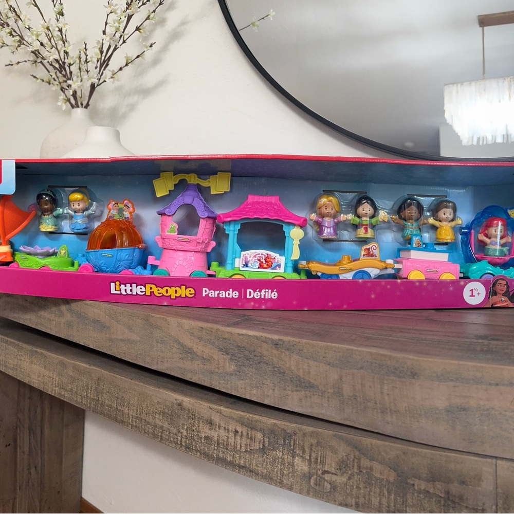 Fisher-Price Disney Princess Little People Parade - Picture 4 of 4